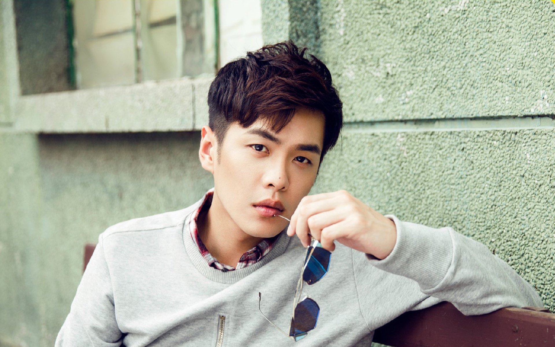 _亲子同乐:家庭趣味网球赛火热举行_,网球亲子活动