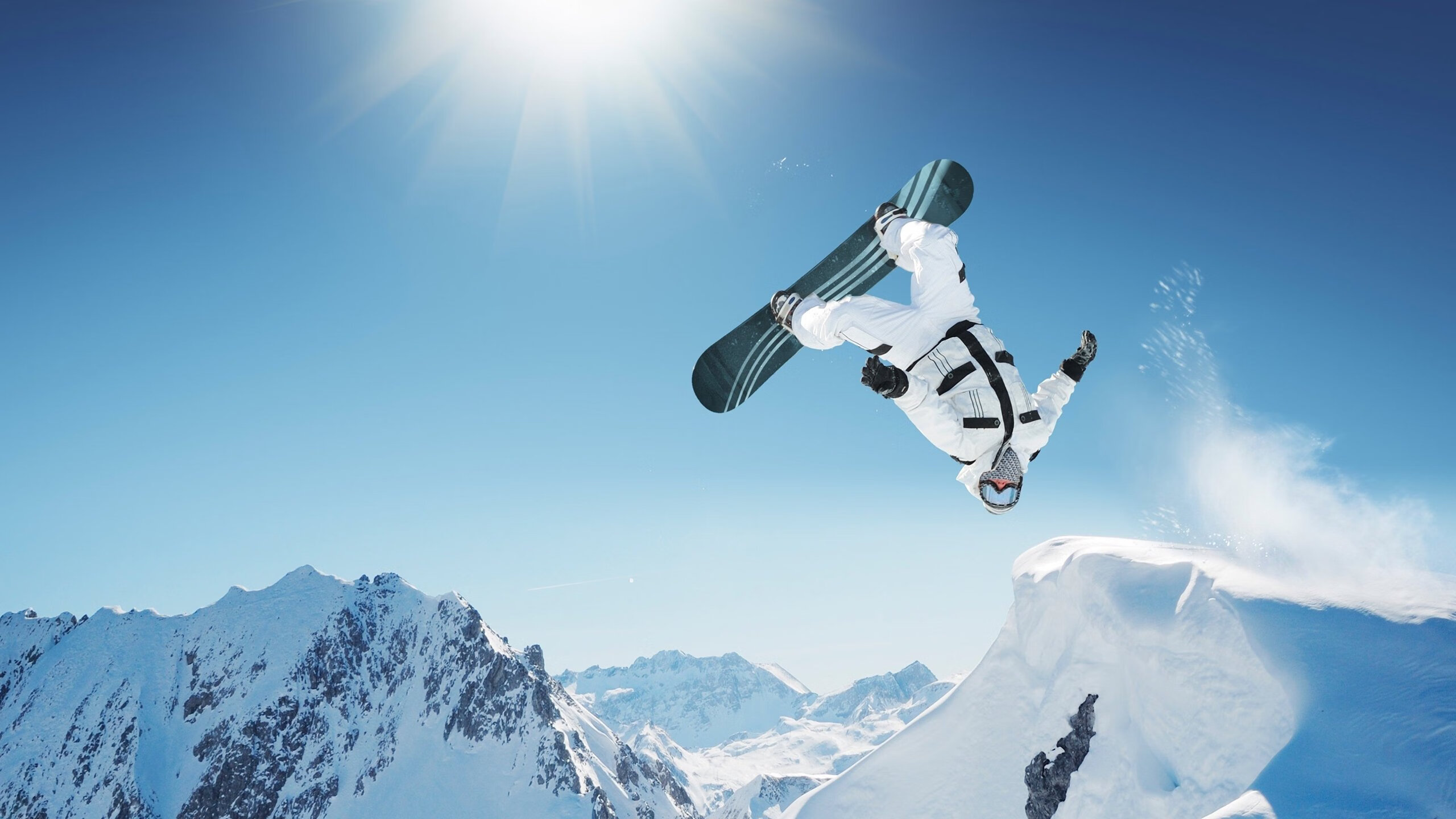 APP下载 LY Sports-德国女子场地自行车选手在竞速赛中获得第七名，德国场地自行车运动员