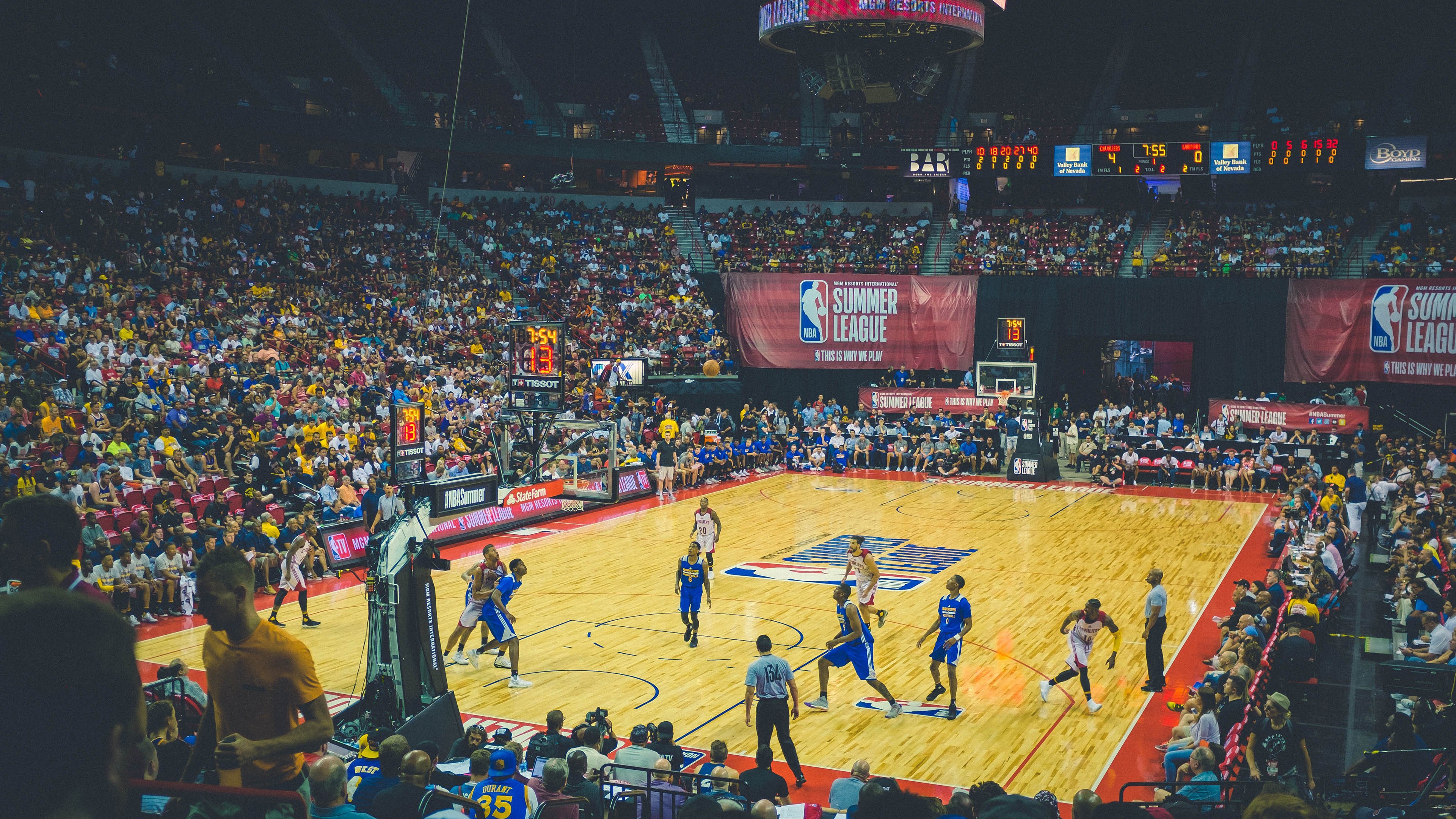 乐鱼（LEYU）体育-德甲激烈追赶：一线豪门积分差距不大，德甲豪门排名